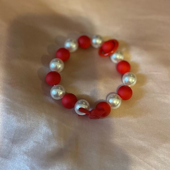 iPhone 13 Cute Rabbit Design W/ Hanging Chain Lanyard Silicone Phone Case NWT - Picture 8 of 9